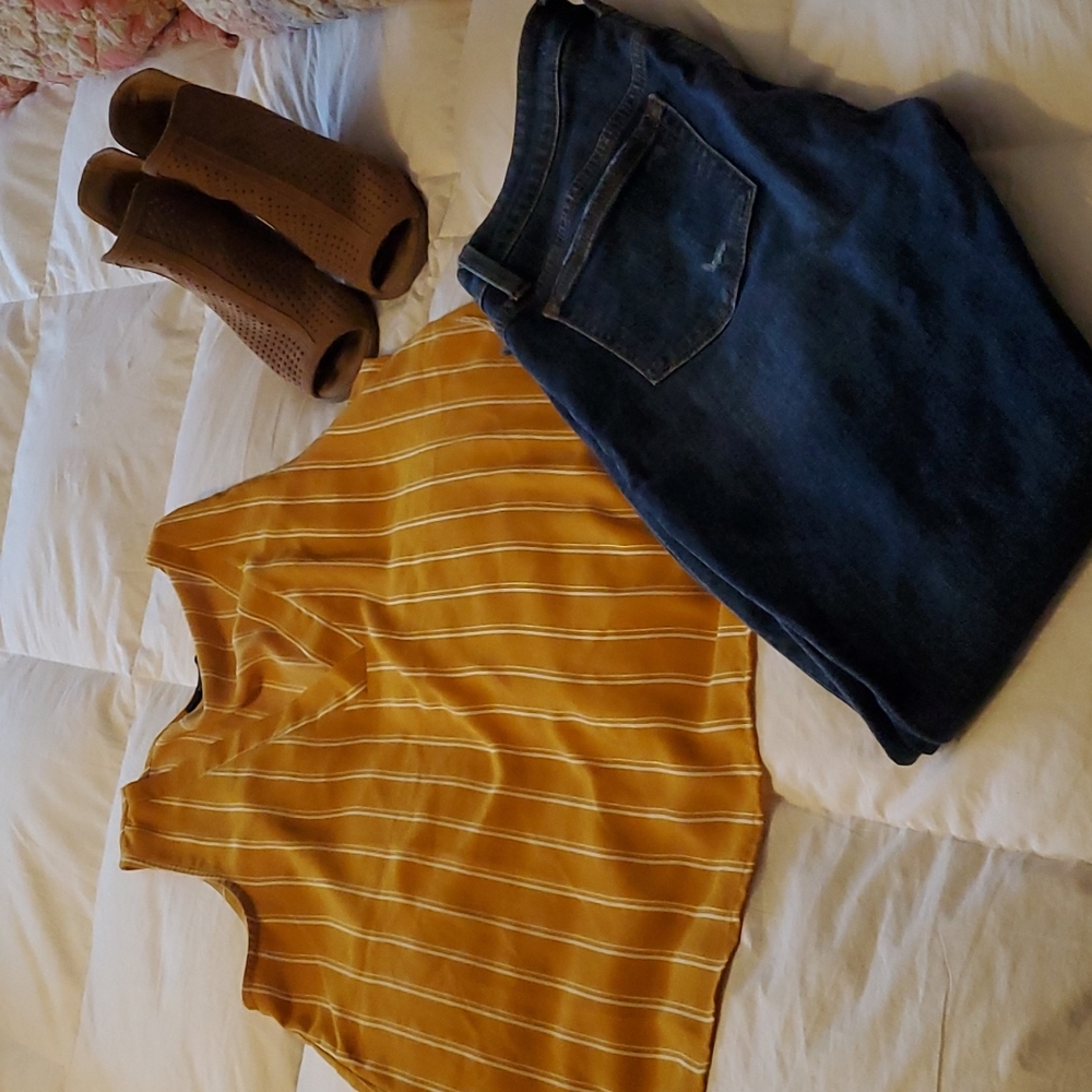 Forever 21 V Neck top